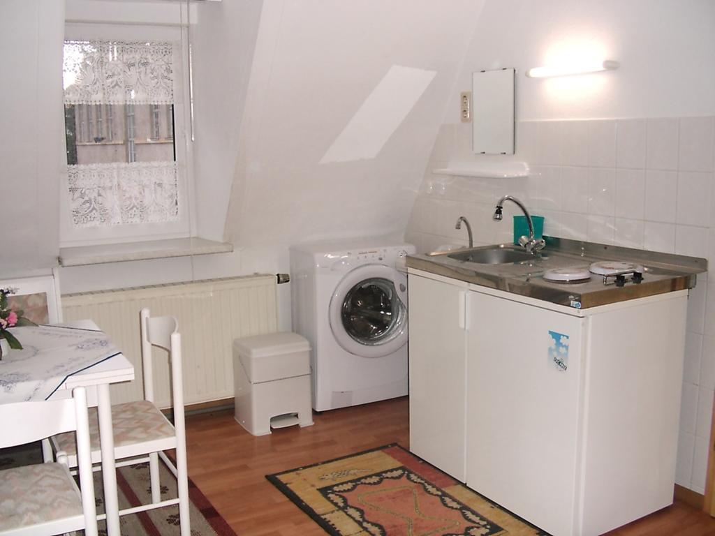 Karin's behagliche Ferienwohnung Benshausen Zimmer foto